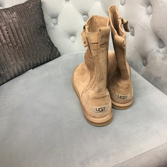 COPY - Lace rare uggs tan color - Picture 2 of 3